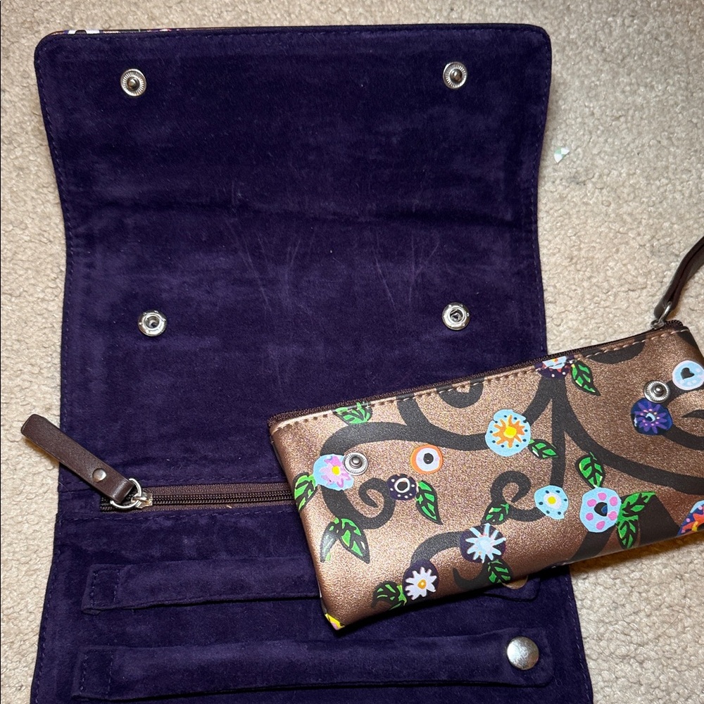Elegant Brown Floral Jewelry Organizer - Picture 6 of 8